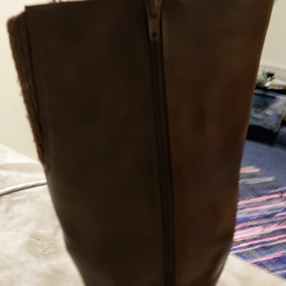 Boots - Picture 3 of 4